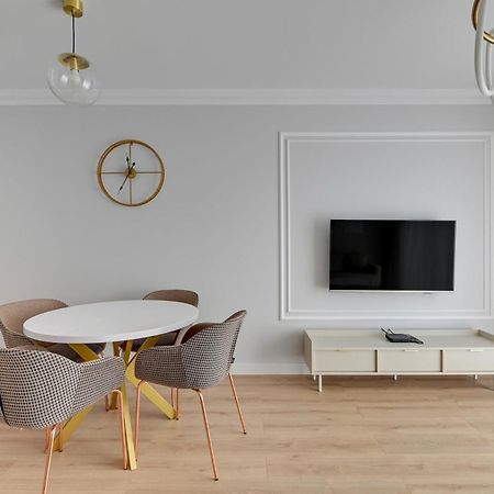 Angielska Grobla 5 Apartments Deluxe Old Town グダニスク エクステリア 写真